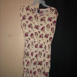 CUTE FOREVER 21 Dress!